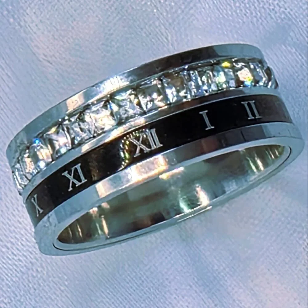 Men's / Women's Unisex Classic Vintage Roman Numeral Titanium Diamond Ring